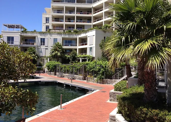 005 Marina Apartment